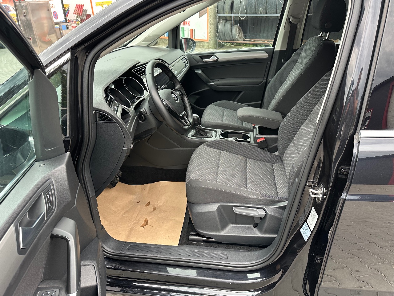 Volkswagen Touran - фото 23