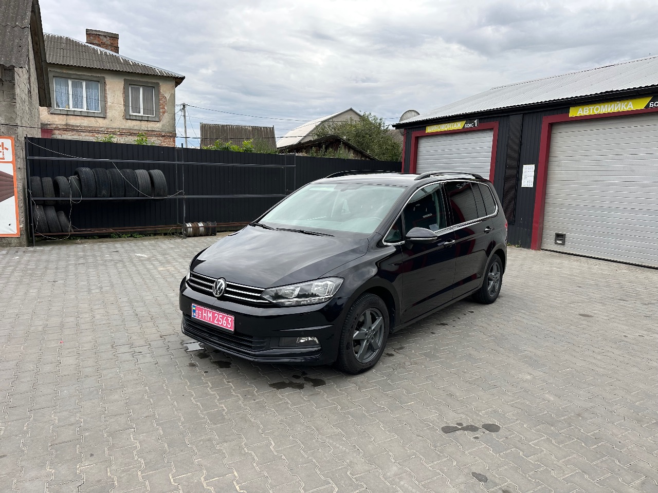 Volkswagen Touran - фото 3