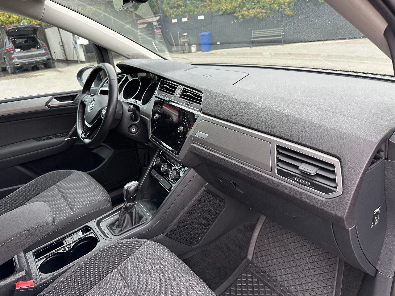 Volkswagen Touran - фото 29