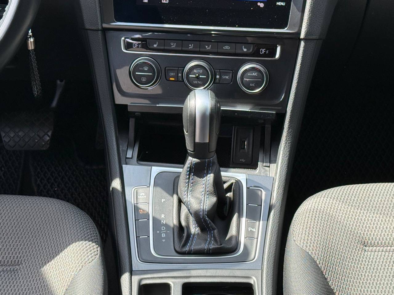 Volkswagen Golf 2020, Кривий Ріг, $13 800 - зображення 5
