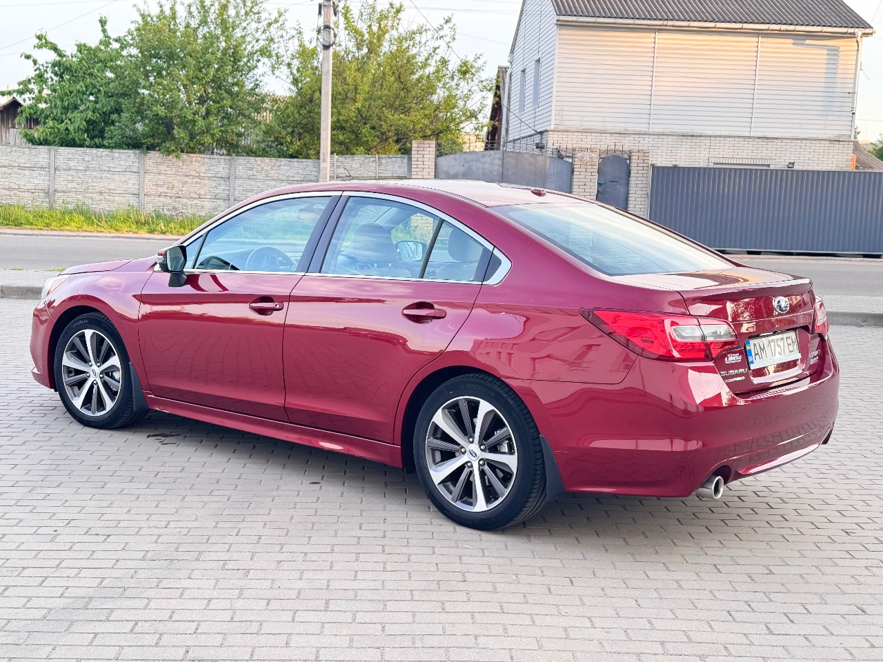 Subaru Legacy - фото 5