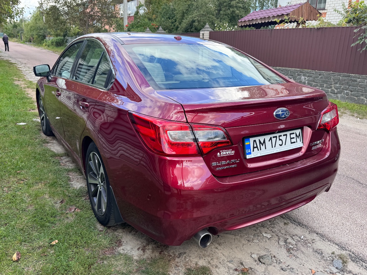 Subaru Legacy - фото 3