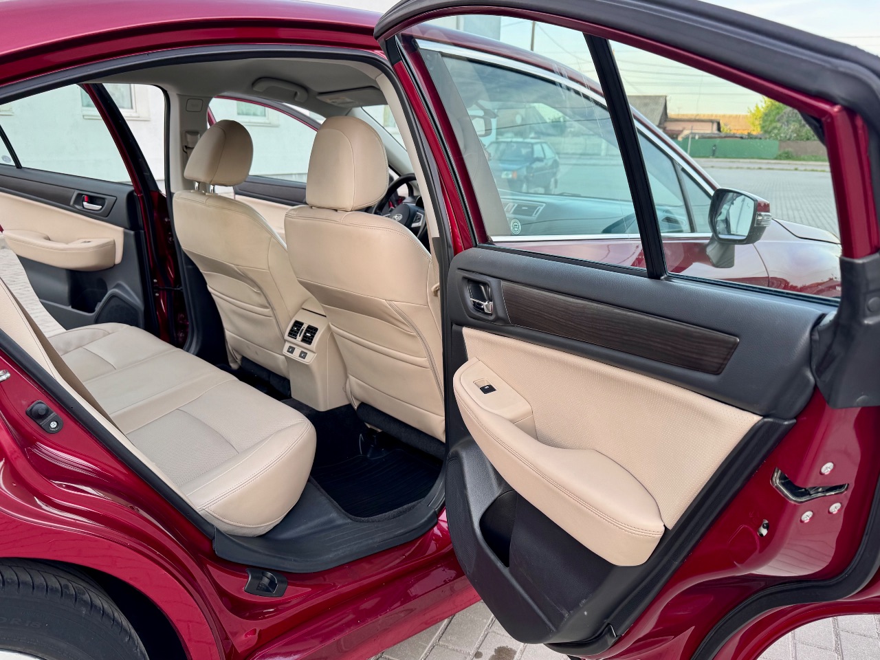 Subaru Legacy - фото 10