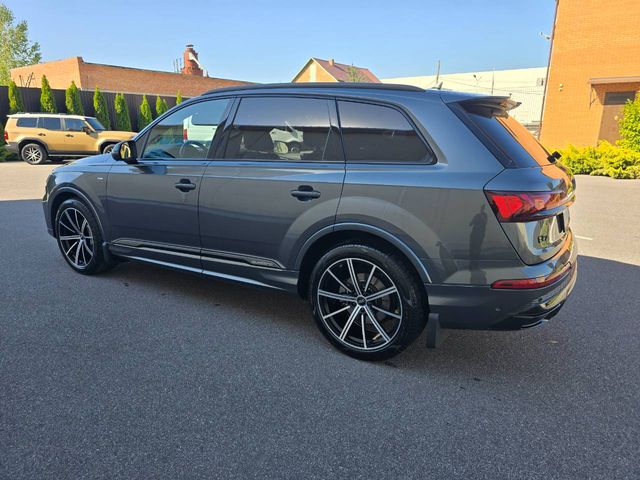 Audi Q7 - фото 4