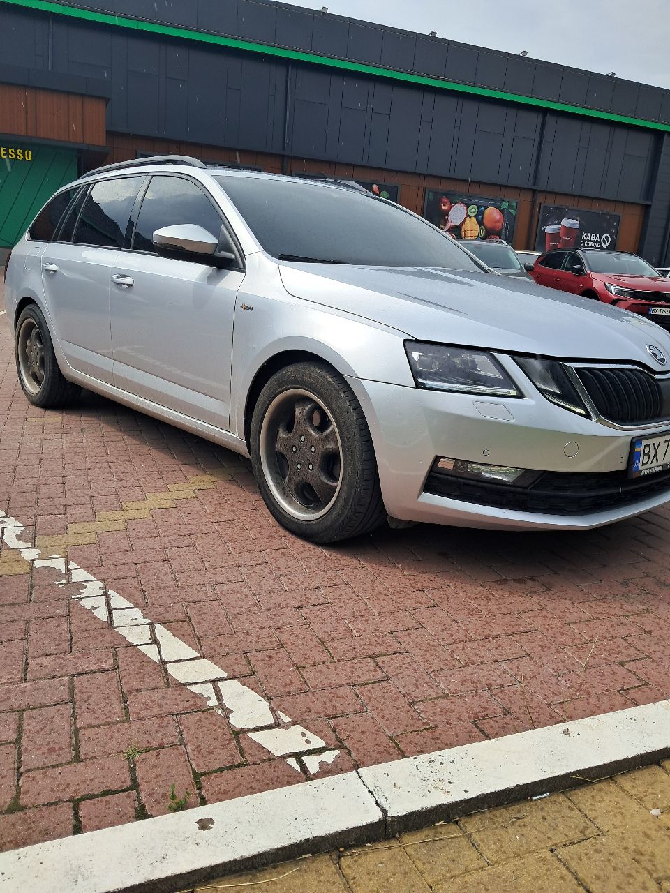 Skoda Octavia - фото 3