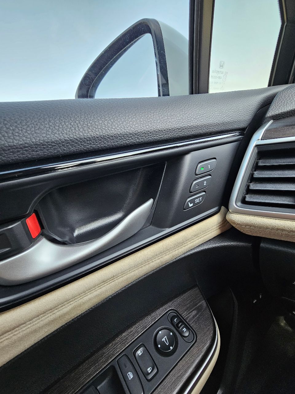 Honda Clarity - фото 15