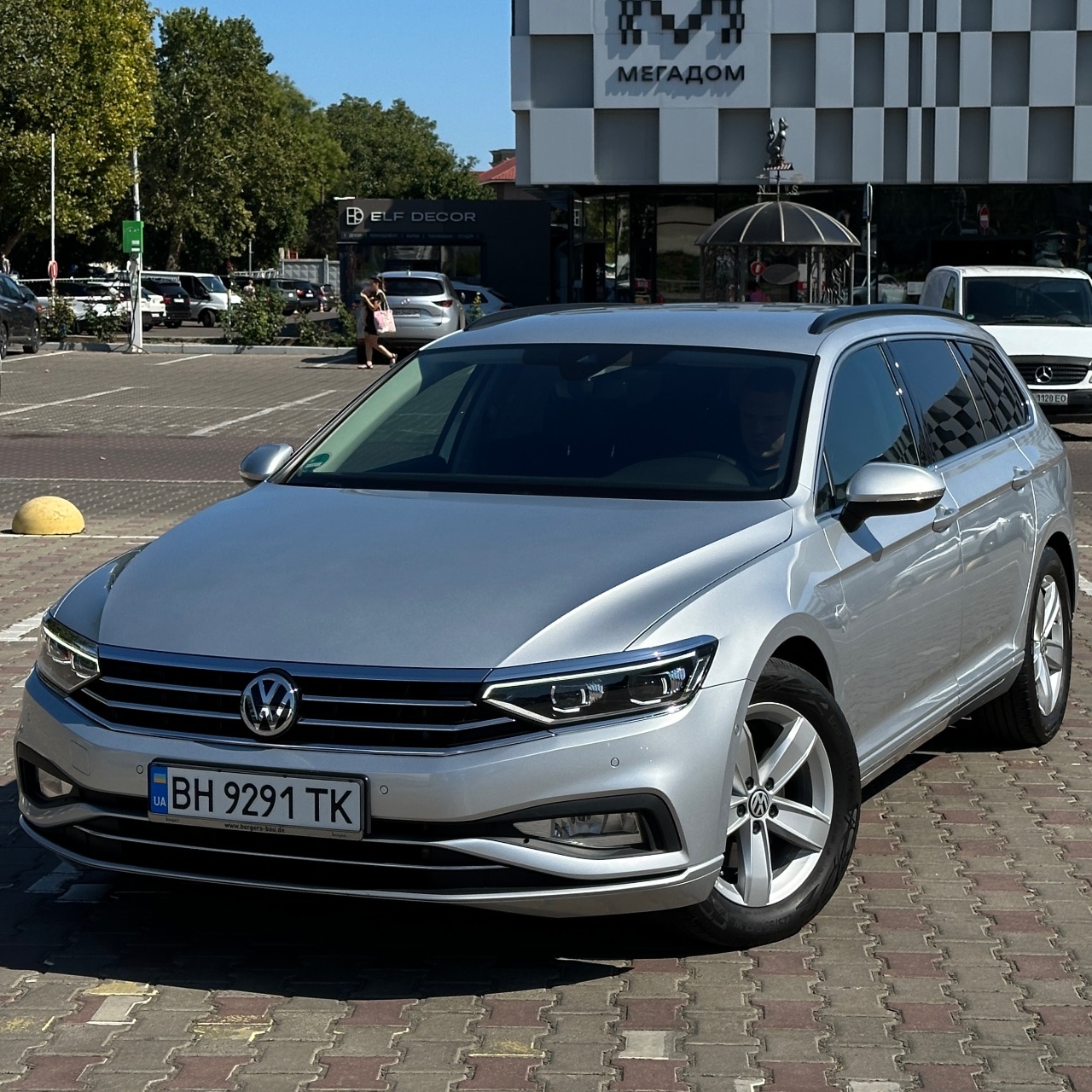 Volkswagen Passat - фото 12