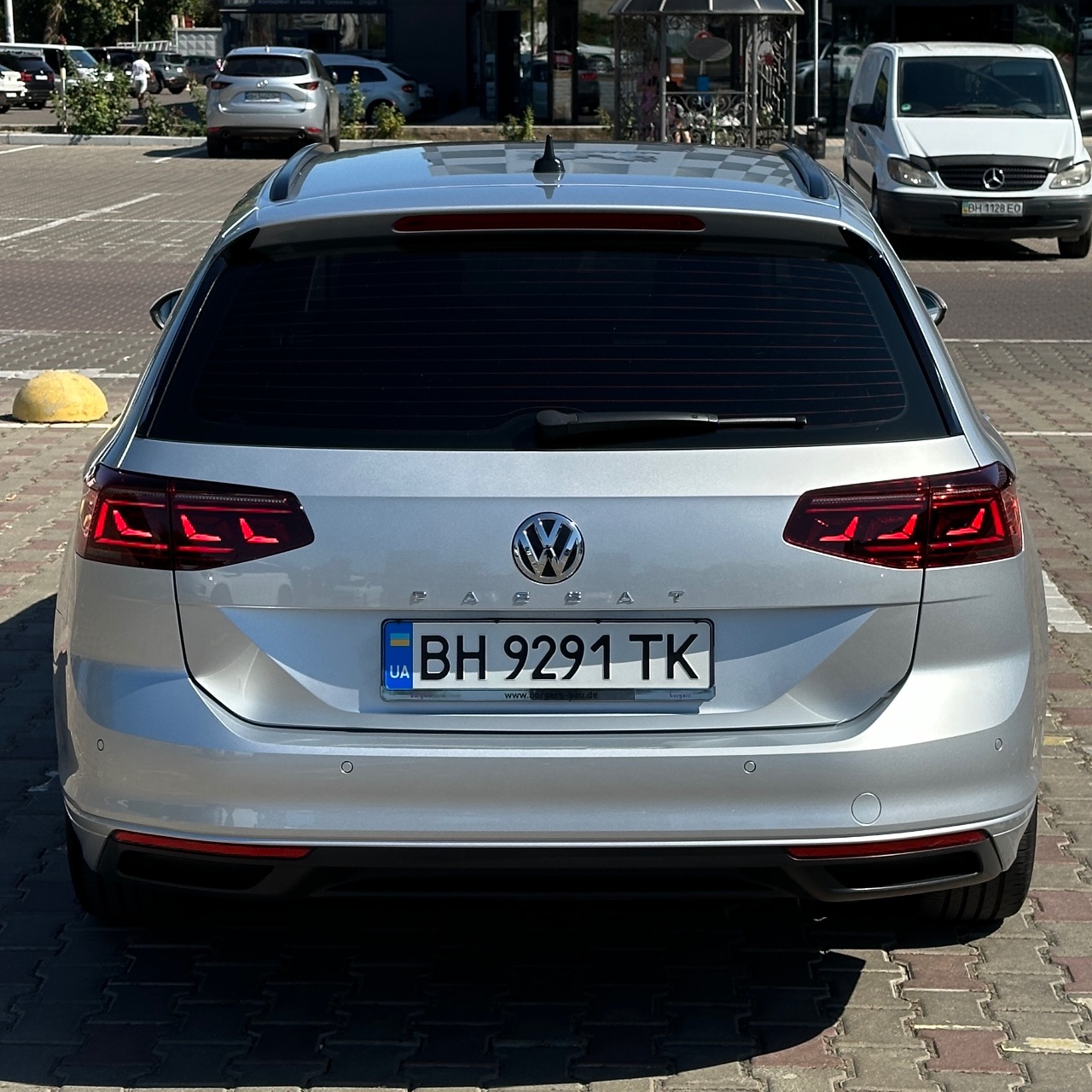 Volkswagen Passat - фото 6