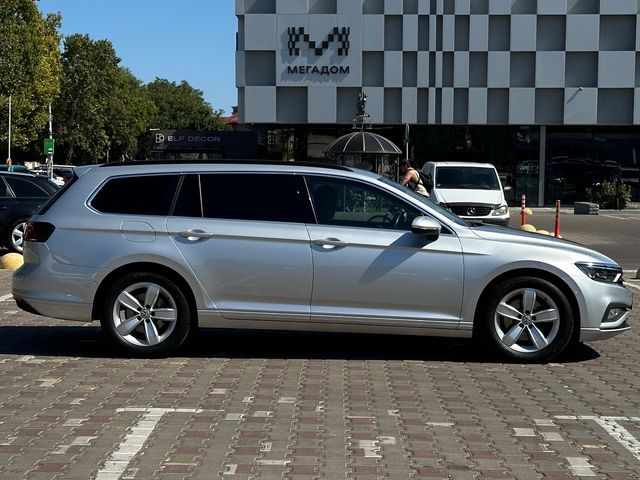 Volkswagen Passat - фото 4