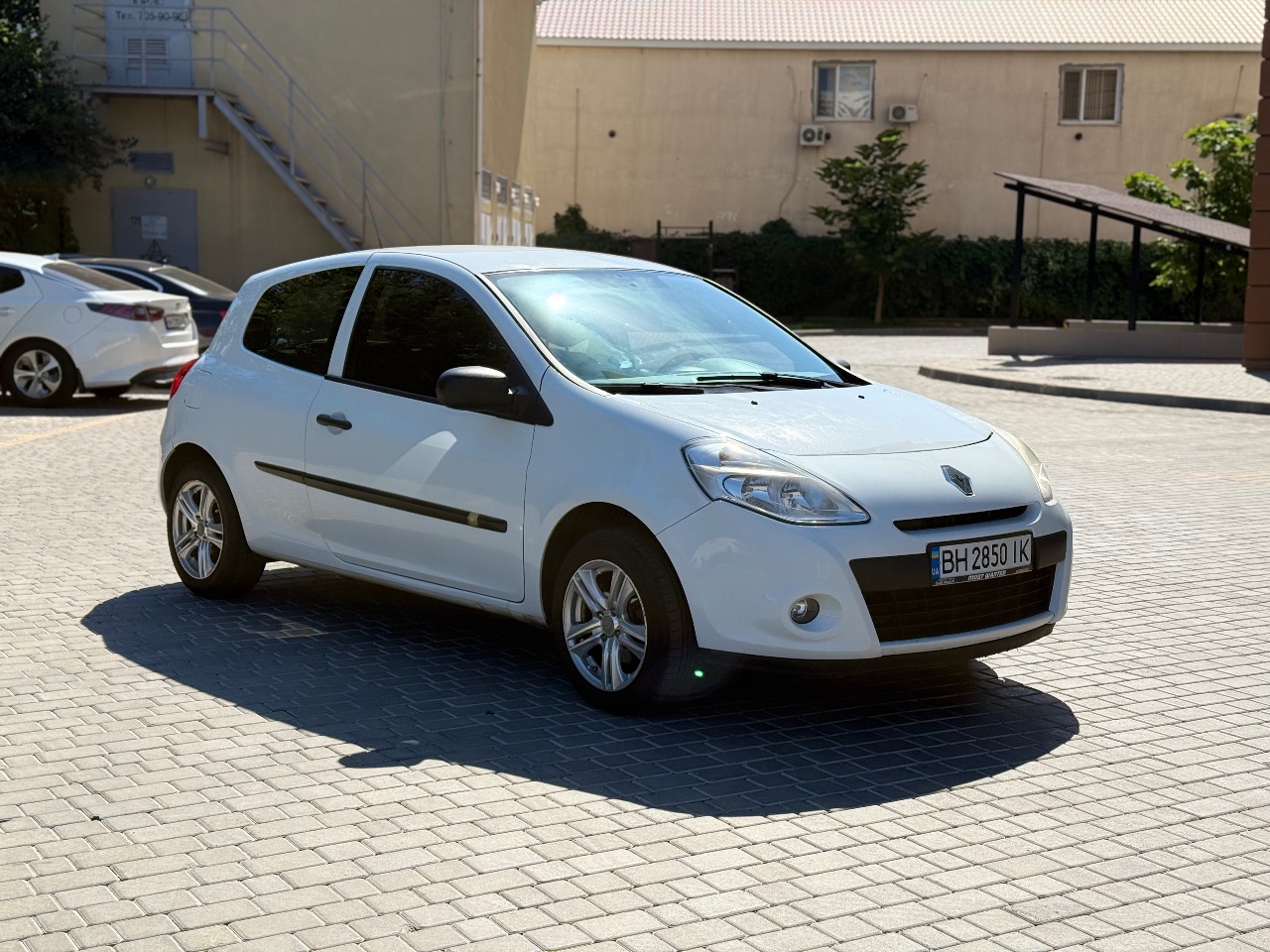 Renault Clio - фото 2