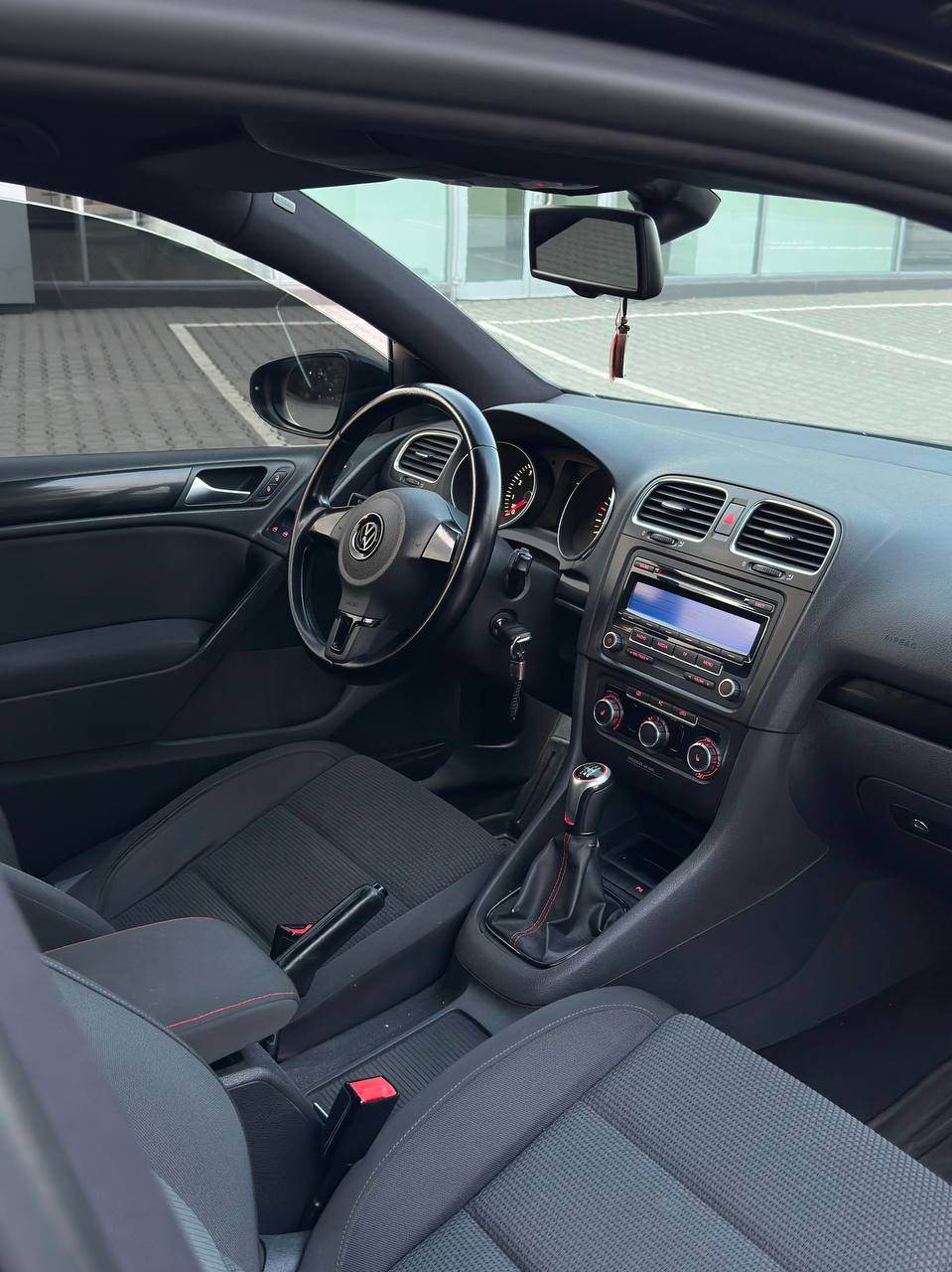 Volkswagen Golf - зображення 2