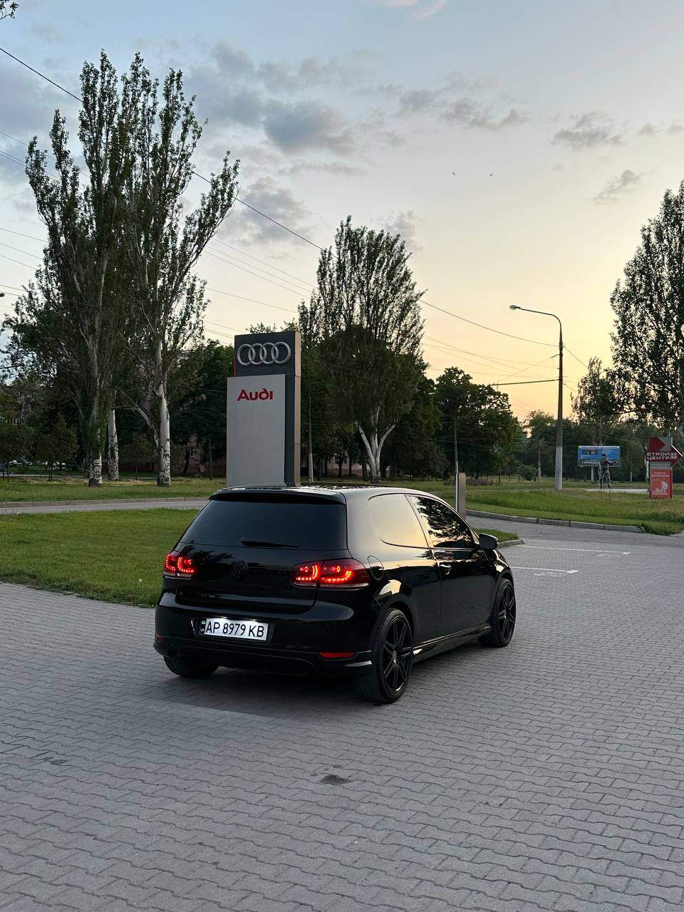 Volkswagen Golf - фото 7