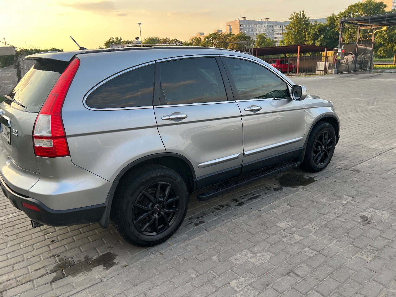 Honda CR-V - фото 1