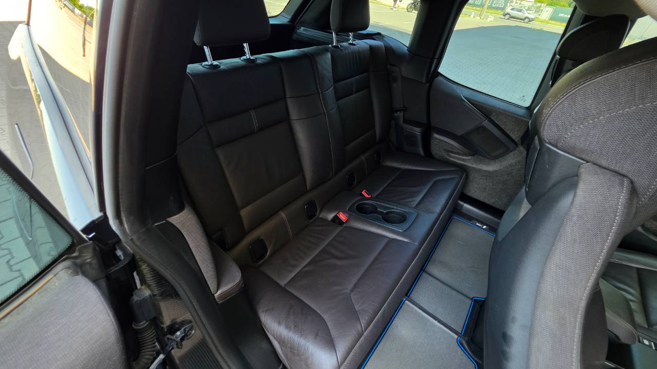BMW i3 - фото 32