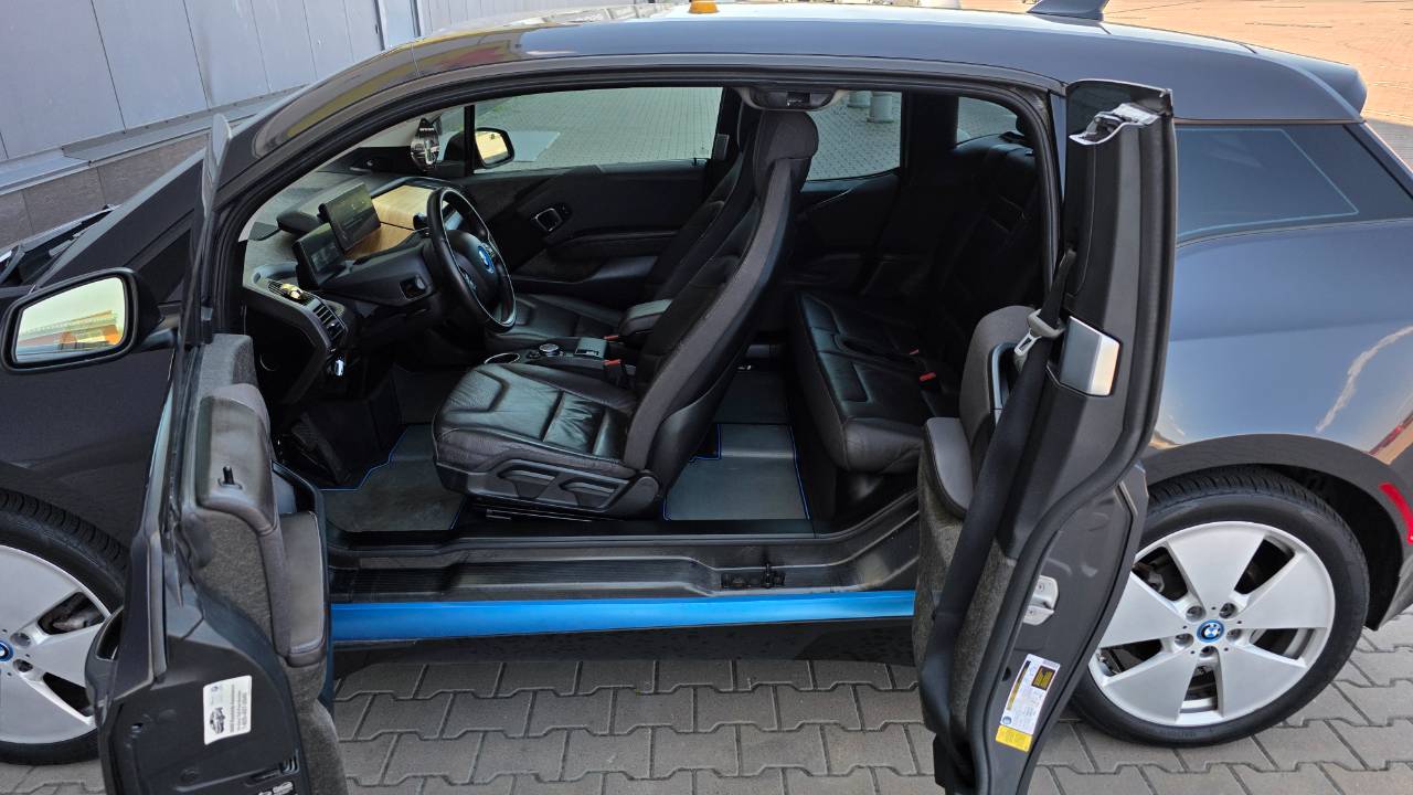 BMW i3 - фото 17