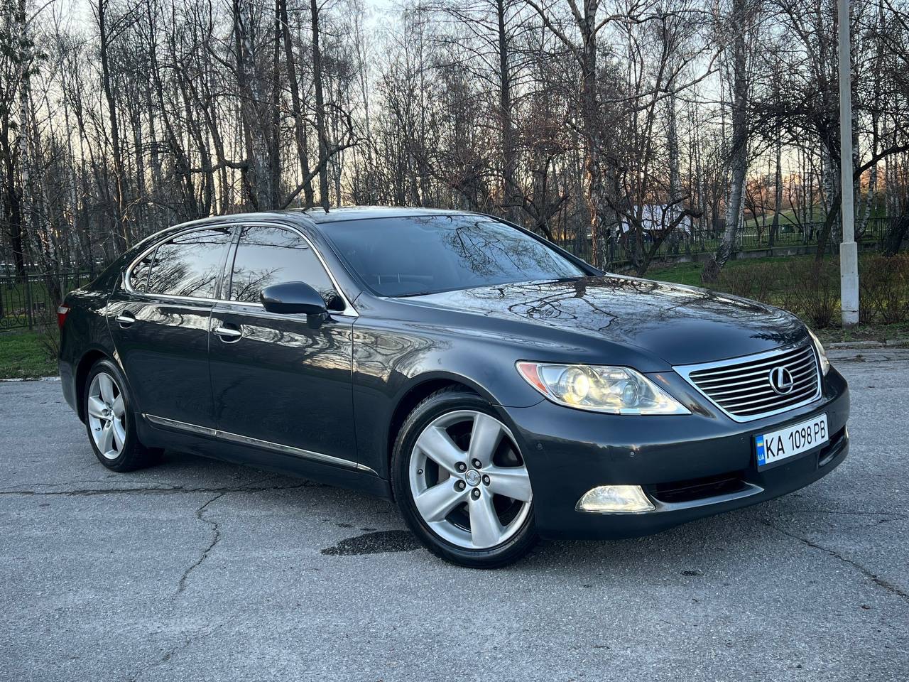 Lexus LS - фото 4