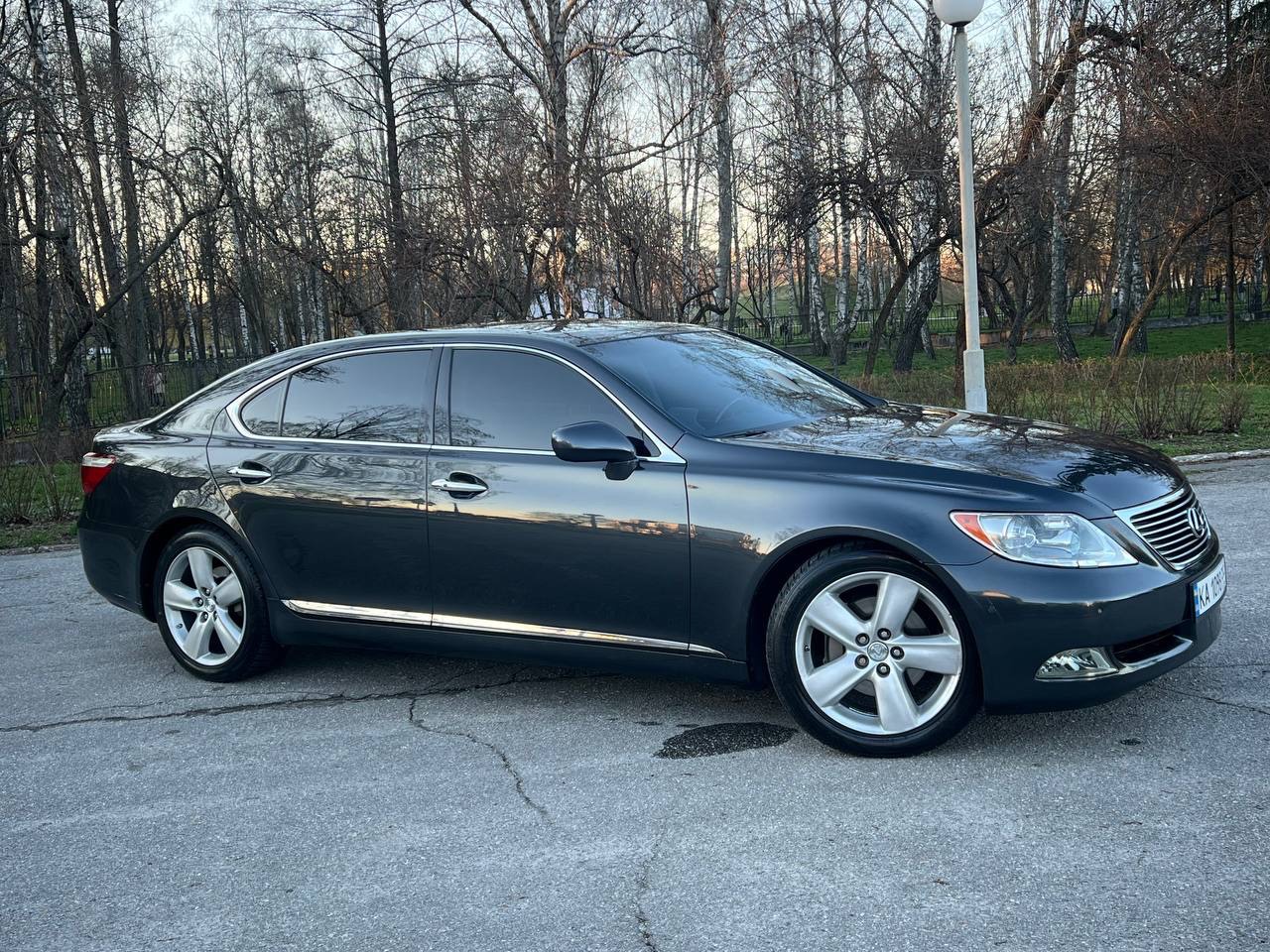 Lexus LS - фото 7