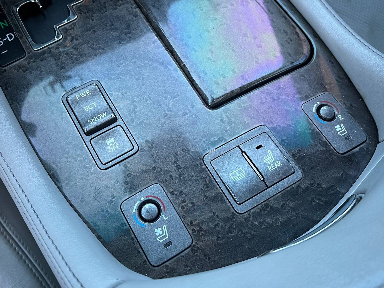 Lexus LS - фото 34