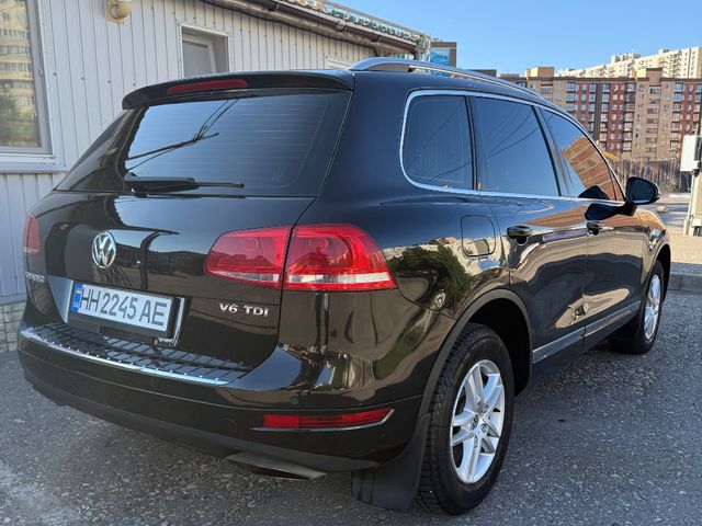 Volkswagen Touareg - зображення 5