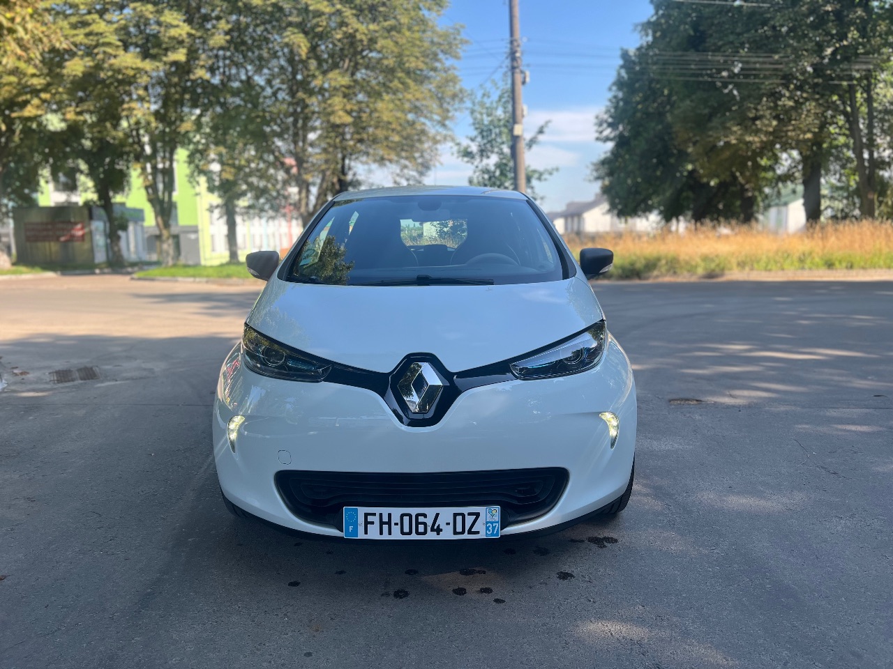 Renault ZOE - фото 1