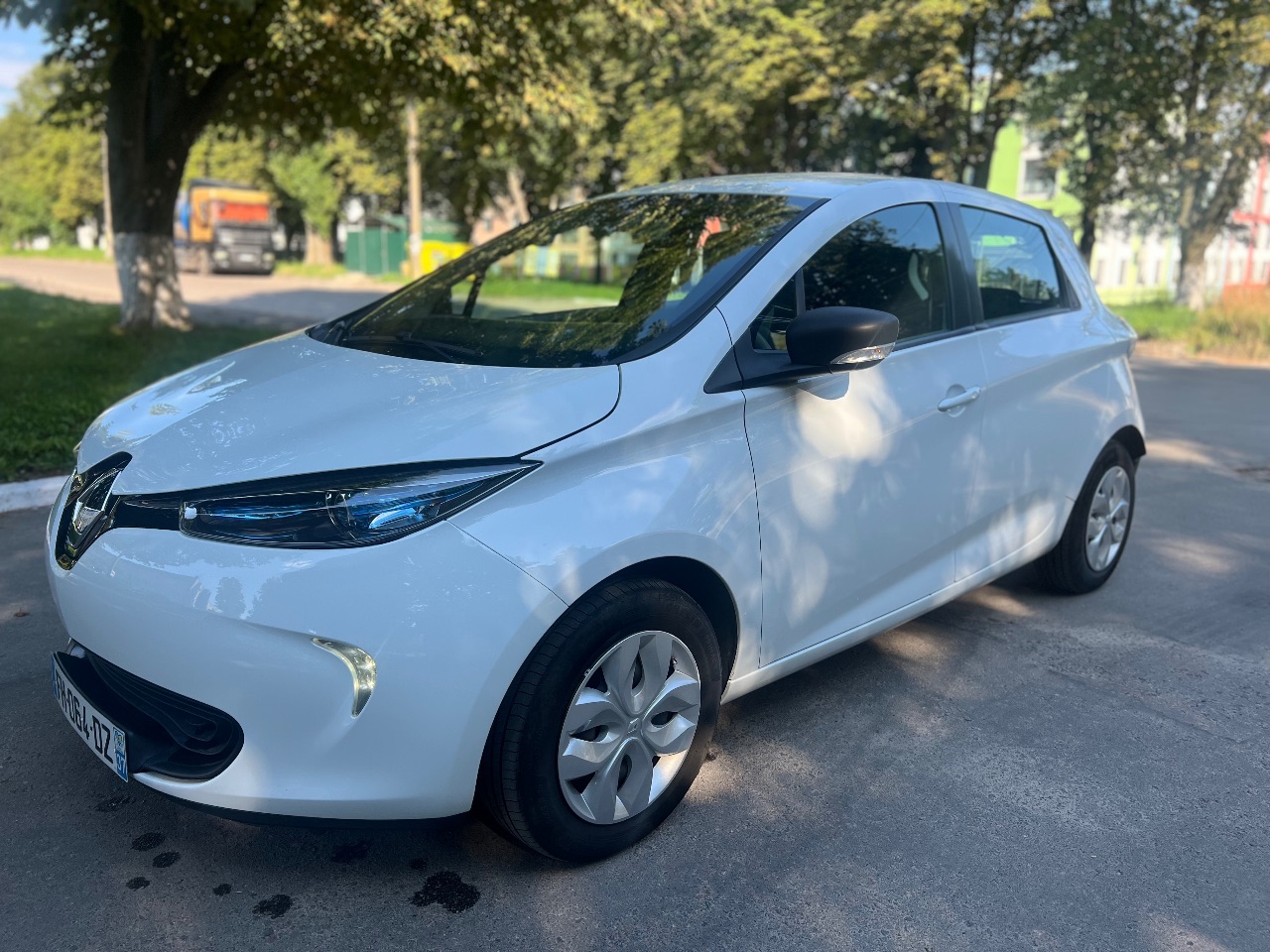Renault ZOE - фото 12