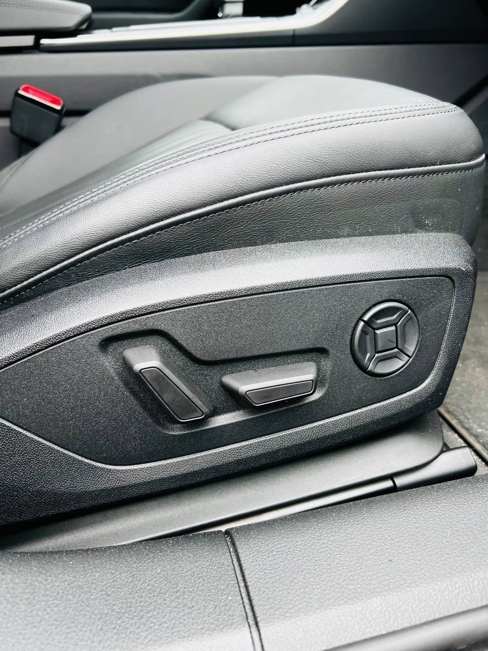 Audi A6 - фото 7