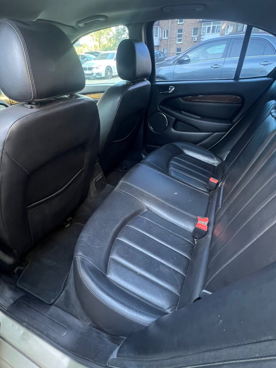 Jaguar X-Type - фото 7