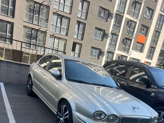 Jaguar X-Type - фото 1