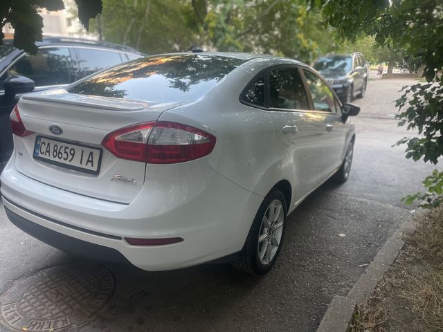 Ford Fiesta - фото 3