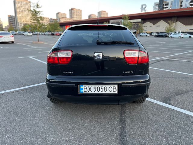 SEAT Leon - фото 4