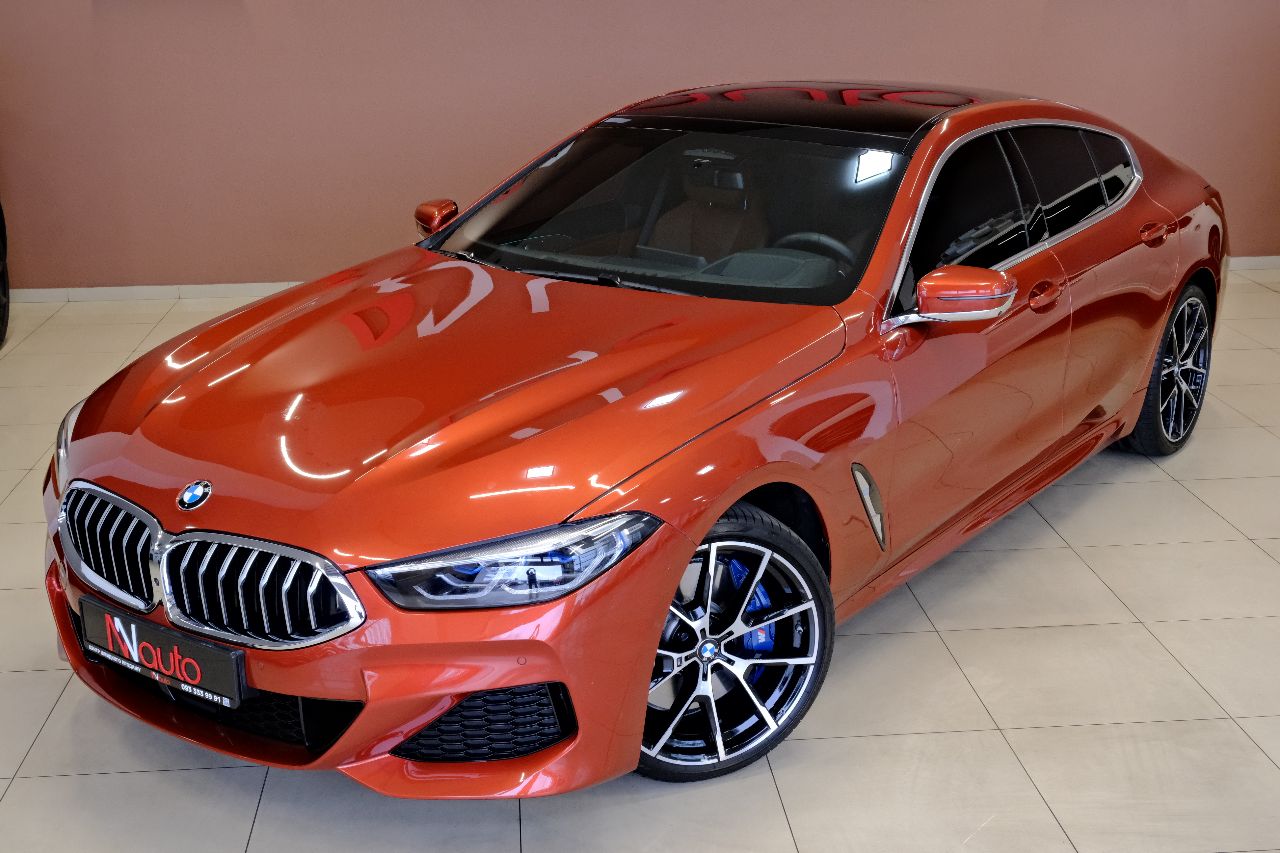 BMW 8 серії - фото 2