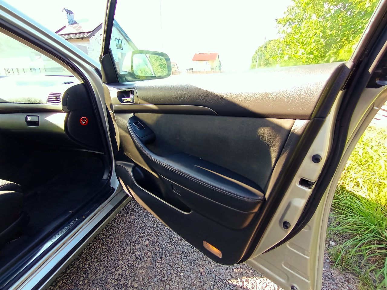 Toyota Avensis - фото 14