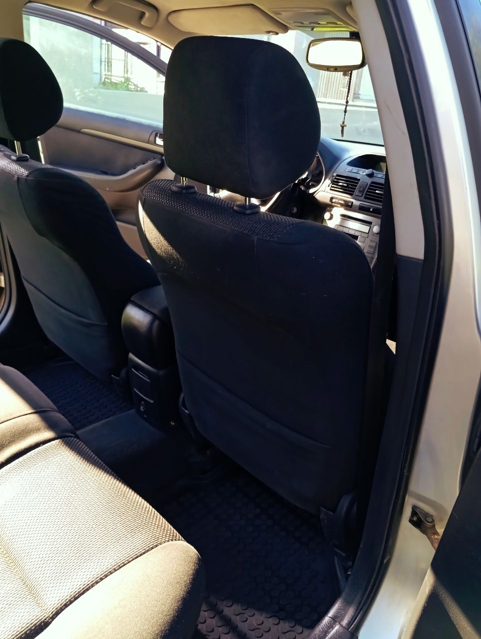 Toyota Avensis - фото 12