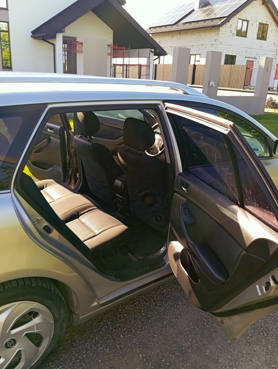 Toyota Avensis - фото 11