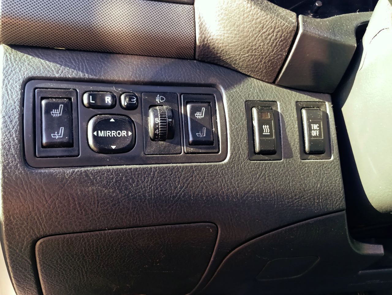 Toyota Avensis - фото 23