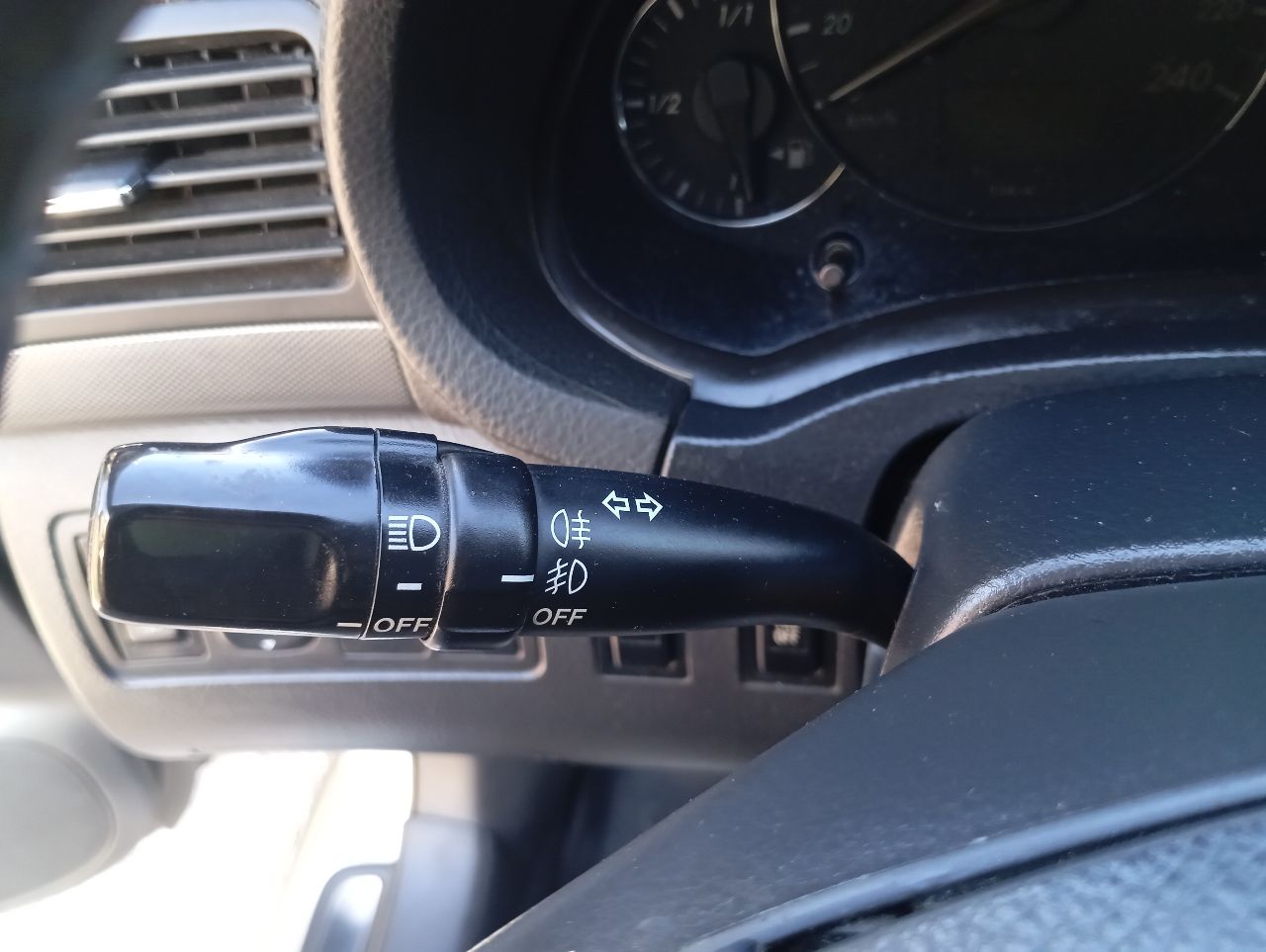 Toyota Avensis - фото 37