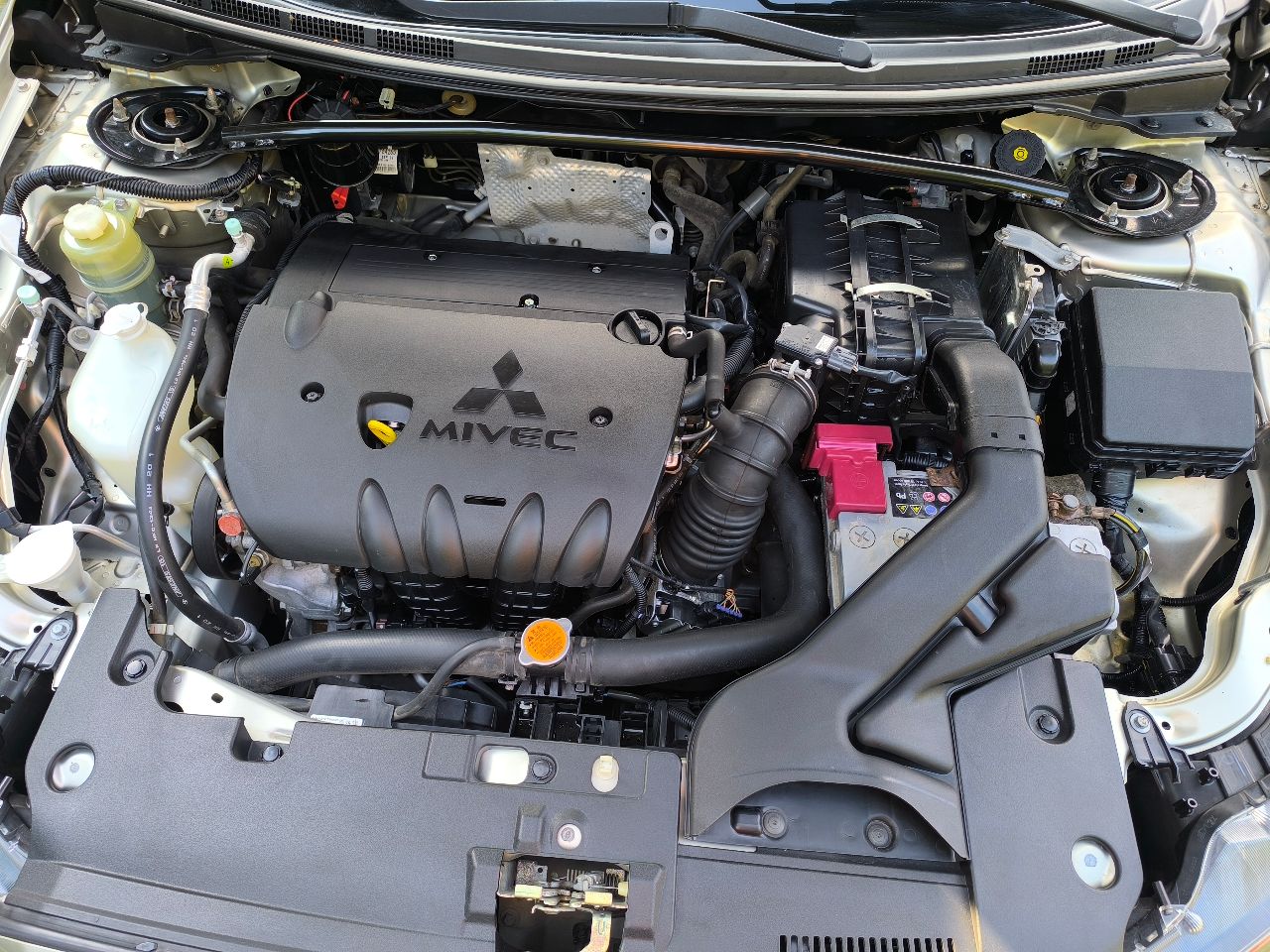 Mitsubishi Lancer - фото 3