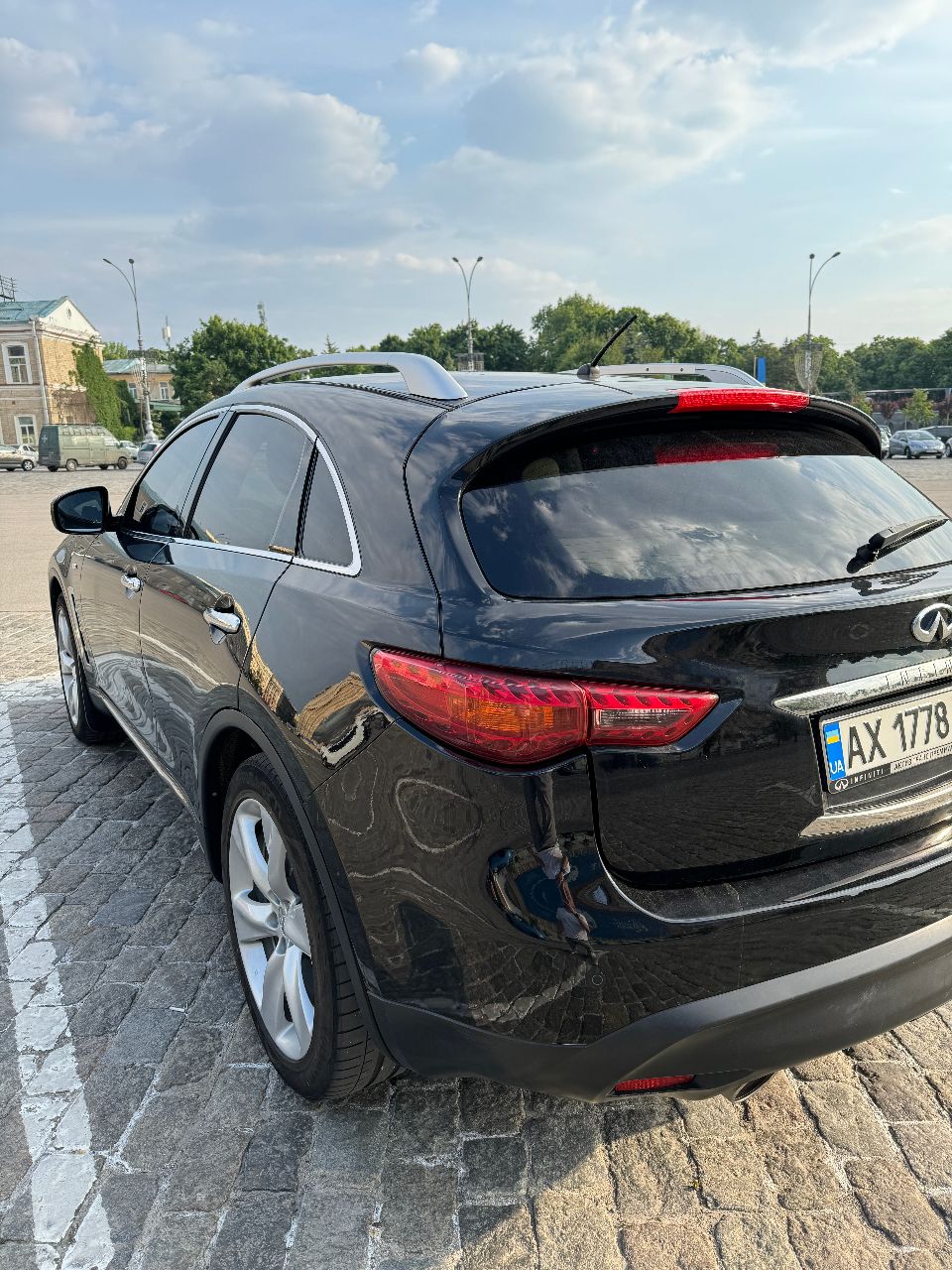 Infiniti FX - фото 16