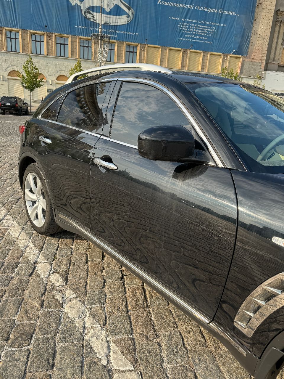 Infiniti FX - фото 13