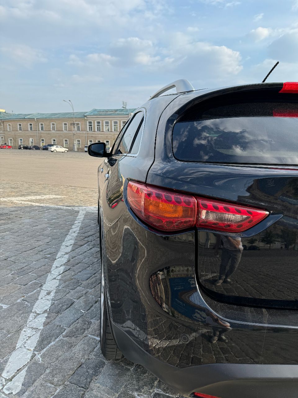 Infiniti FX - фото 17