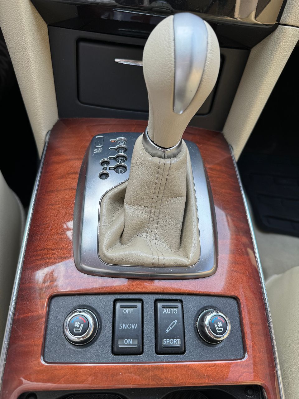 Infiniti FX - фото 27