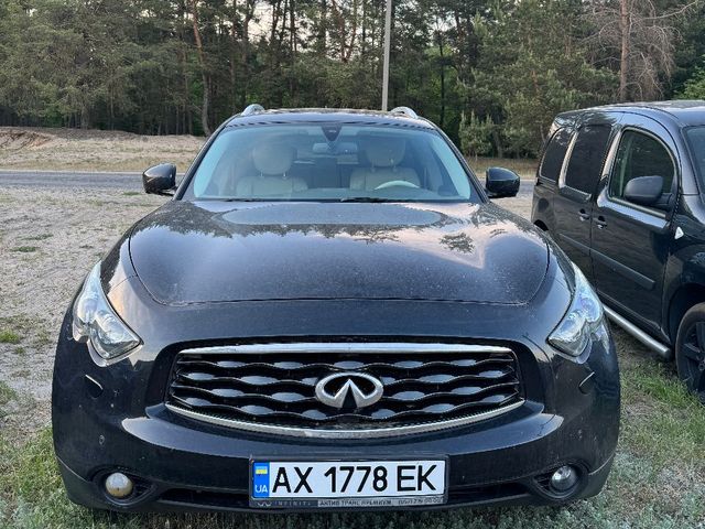 Infiniti FX - фото 2