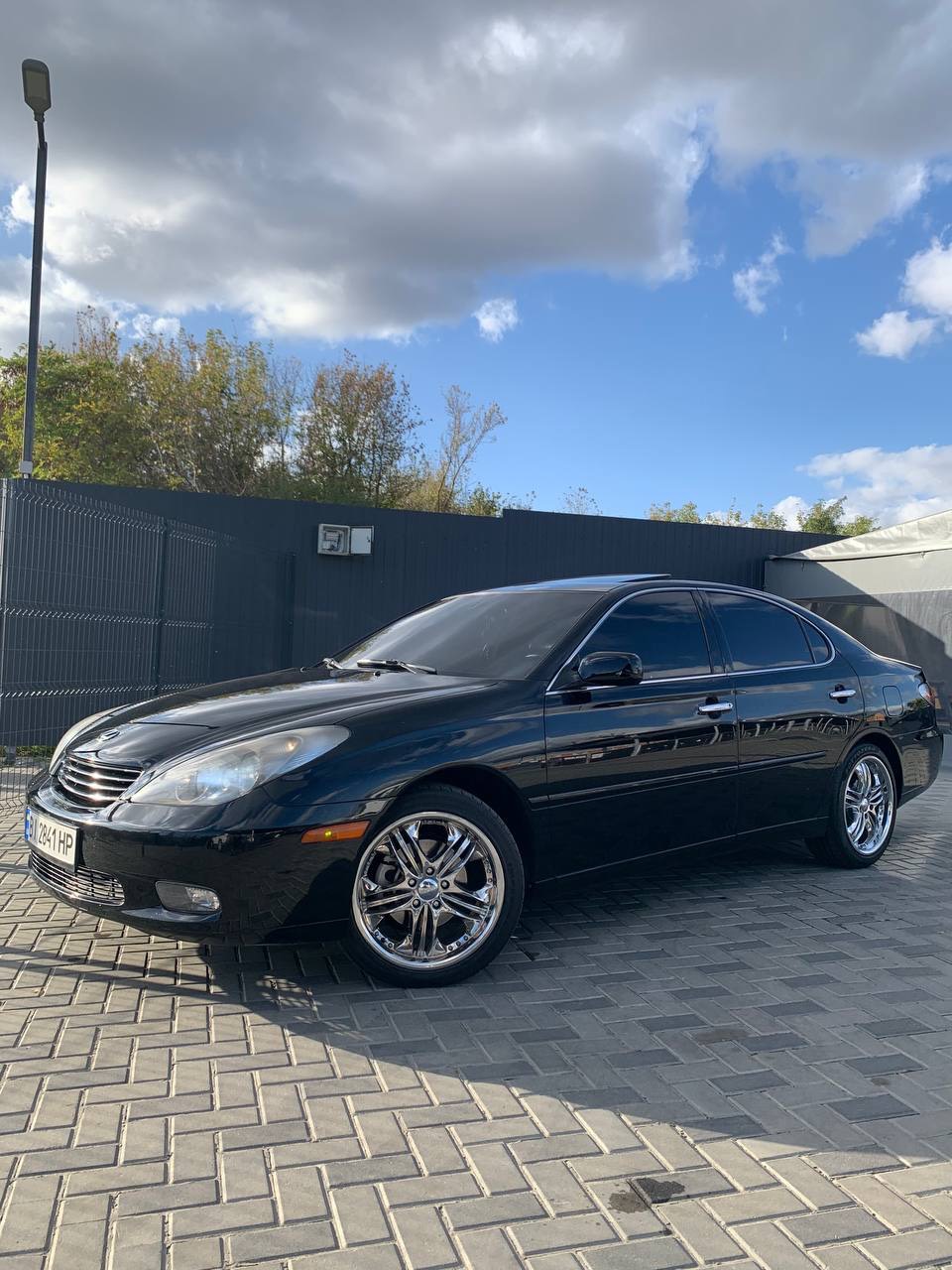 Lexus ES - фото 1