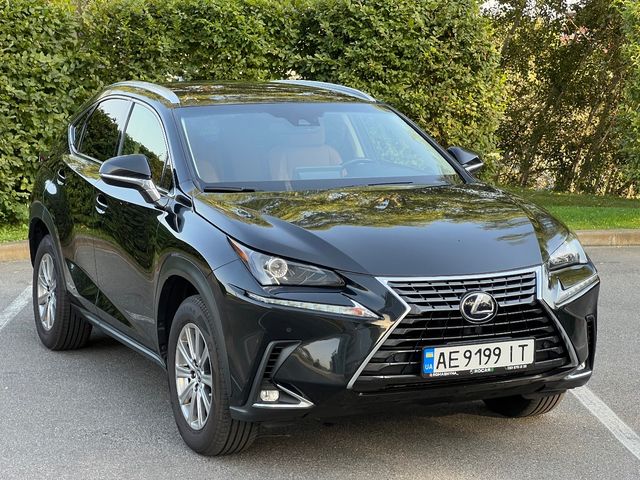 Lexus NX - зображення 1