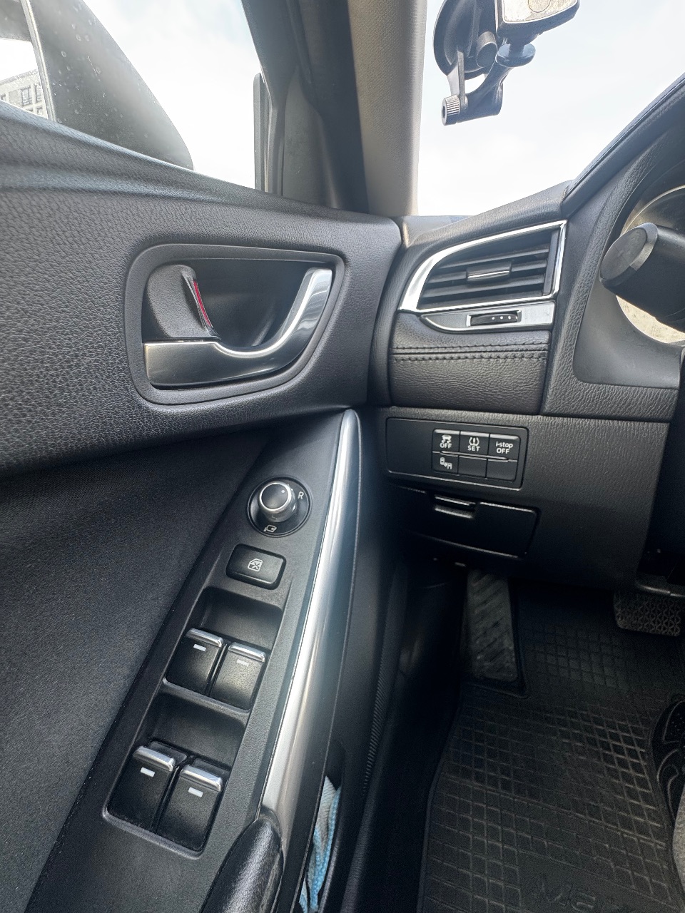 Mazda 6 - фото 21