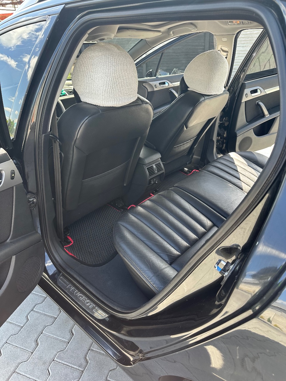 Peugeot 407 - фото 11