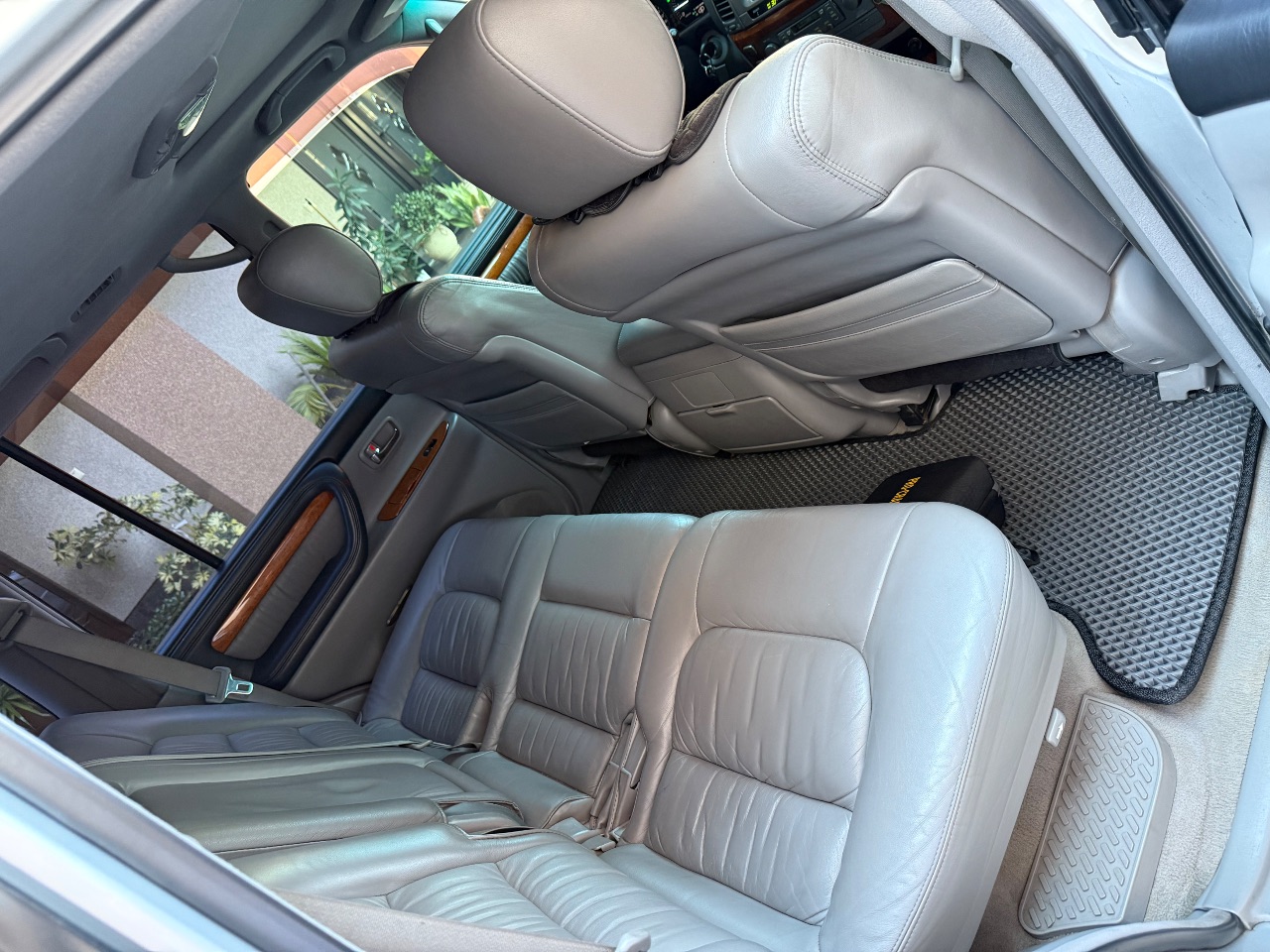 Lexus LX - фото 29