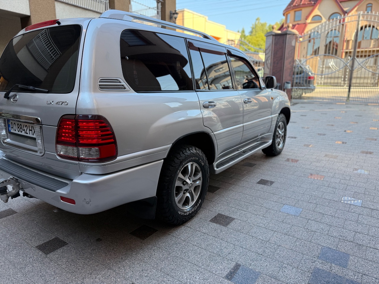 Lexus LX - фото 19