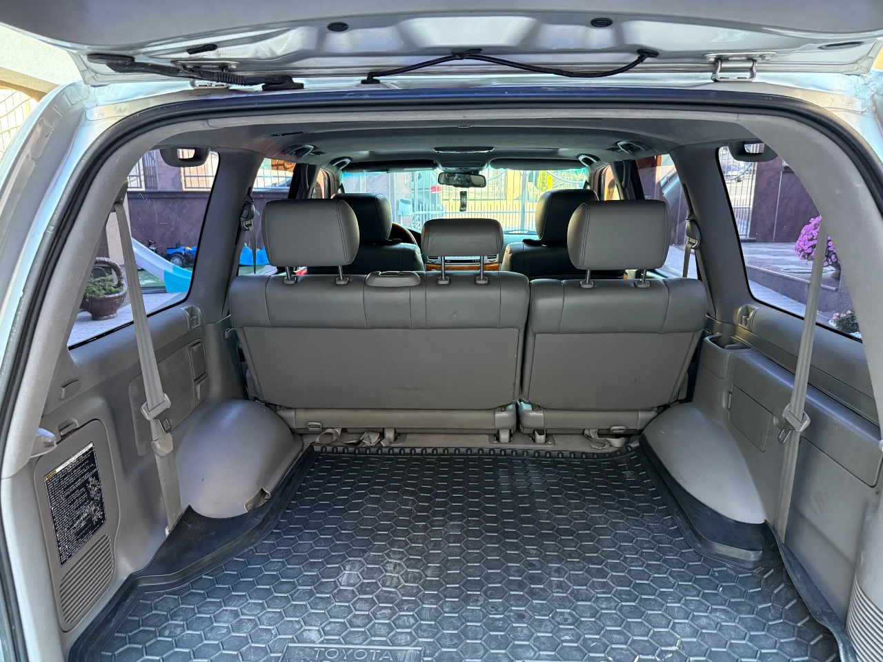 Lexus LX - фото 32