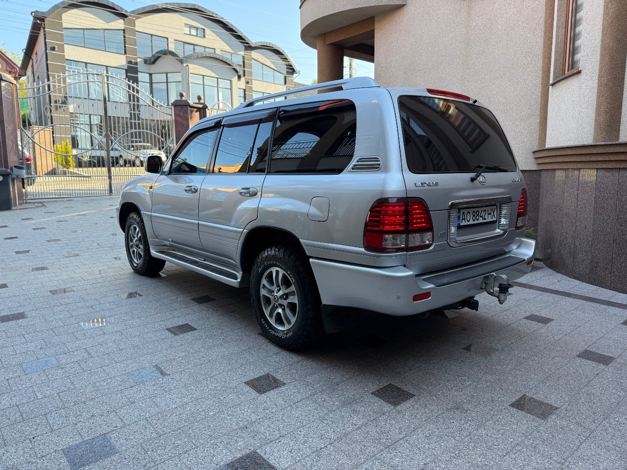 Lexus LX - фото 13